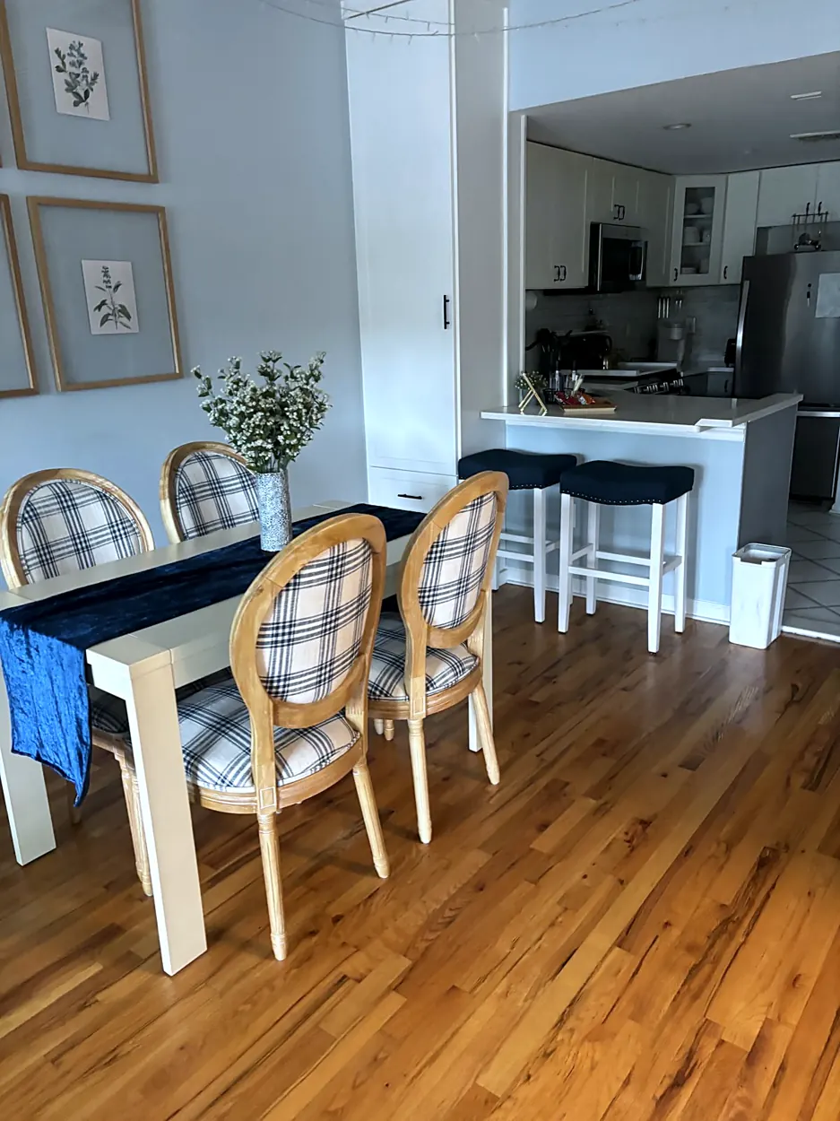 Dining room (oak floor, breakfast bar) after a cleaning in Hoboken, NJ