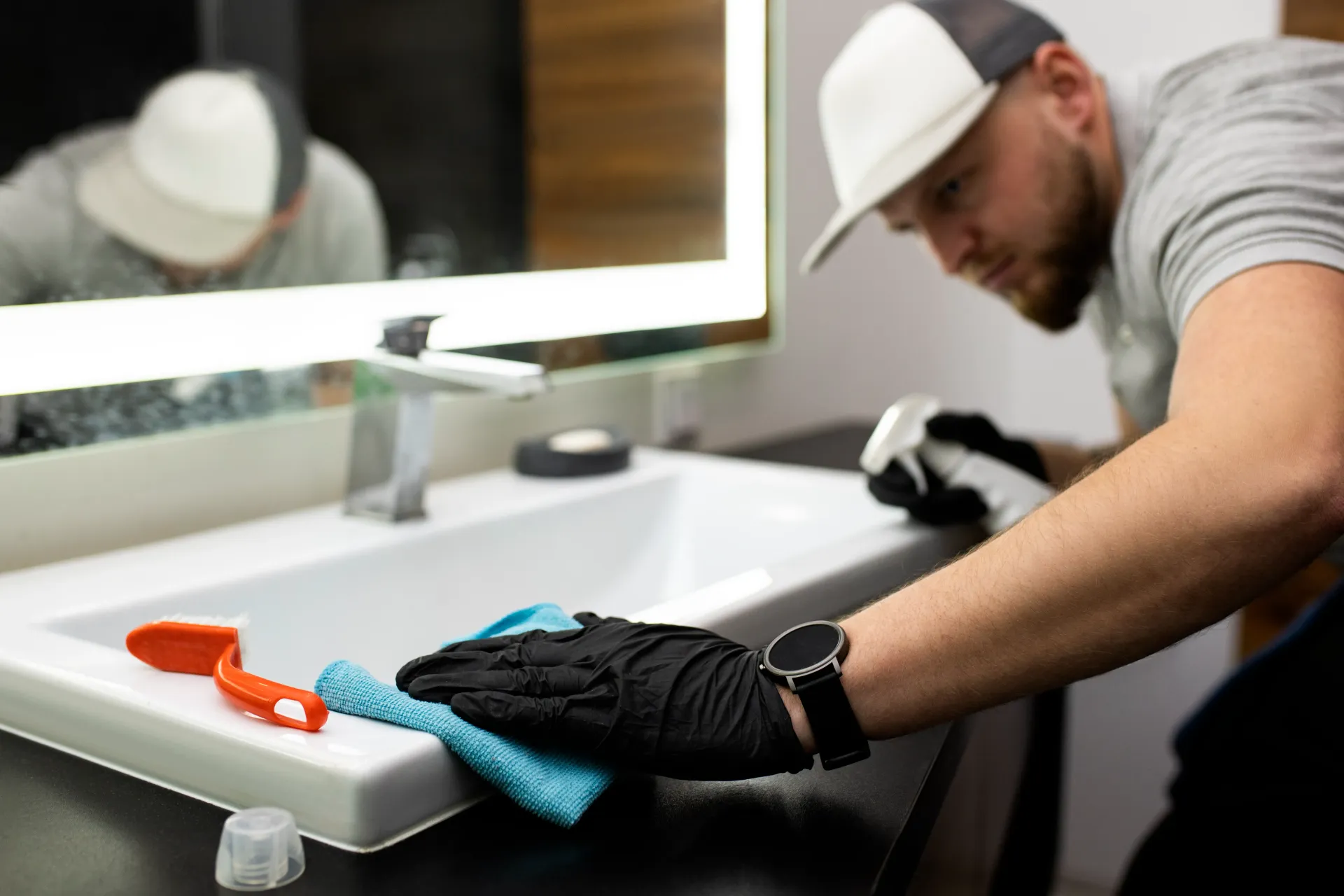 Deep bathroom cleaning