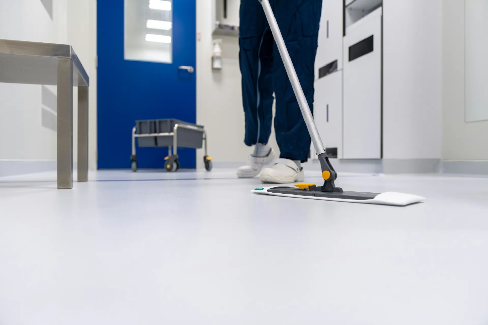 Deep living area cleaning